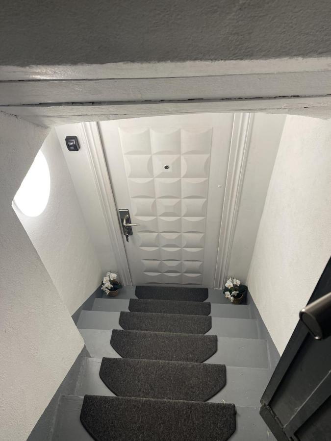 Trendy Souterrain Loft - Near City Center Виена Екстериор снимка